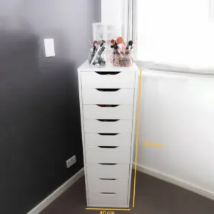 Wooden Dresser With 9 Drawers تسريحة ب9 أدراج