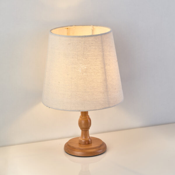 Dana Table Lamp TB64-C-WH مصباح ترابيزة